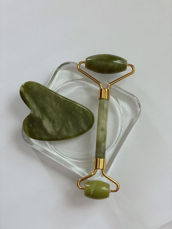 Green Glow Face Roller